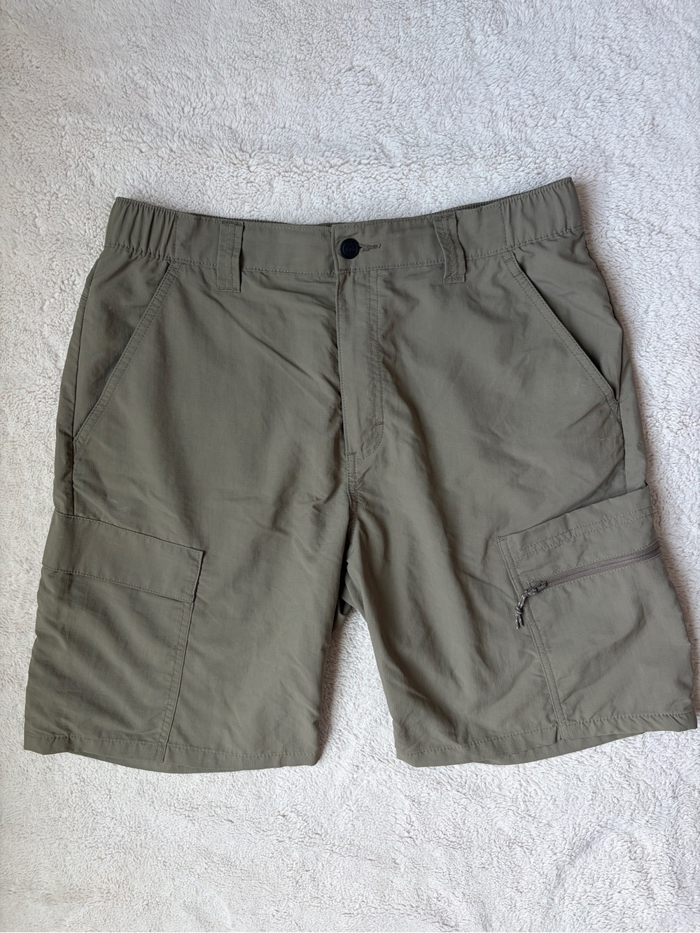 Wrangler All Terrain Gear Men’s Tan Cargo Shorts Size 32